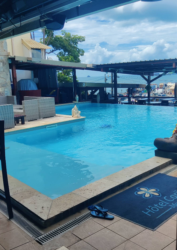 Piscine du Caribou Hôtel à Mamoudzou, Mayotte